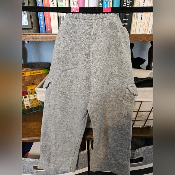 BOYS SIZE 3T LIGHT GRAY SWEAT PANTS - Picture 6 of 6